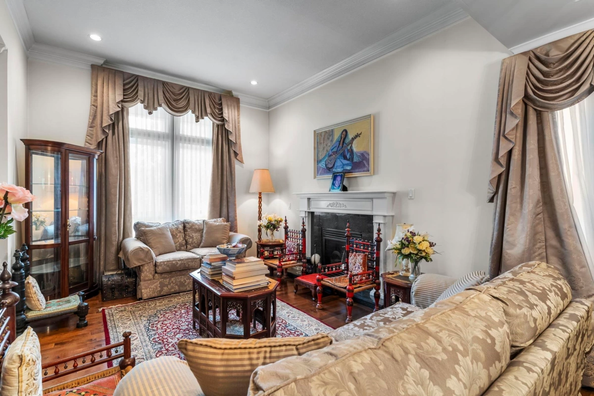 Living Room Photo of 12038 59 Avenue, Surrey, BC