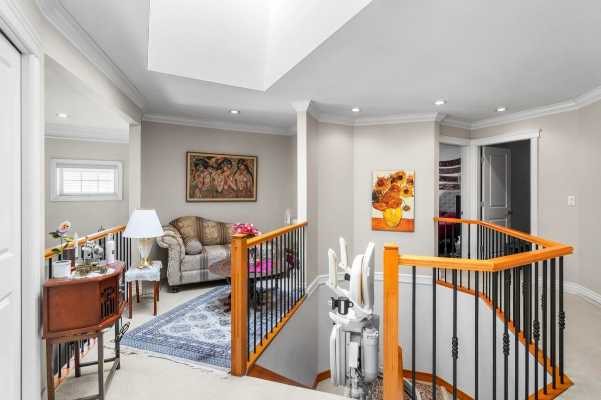 Powder Room Photo of 12038 59 Avenue, Surrey, BC