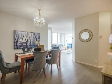 1706 6888 Station Hill Drive, Burnaby, BC, Burnaby — Apartment/Condo for sale