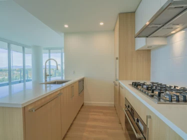 1904 9675 King George Boulevard, Surrey, BC, Surrey — Apartment/Condo for sale