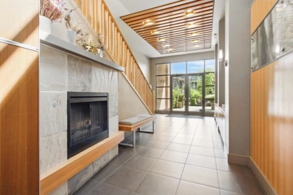 107 9329 University Crescent, Burnaby, BC, Burnaby — Apartment/Condo for sale