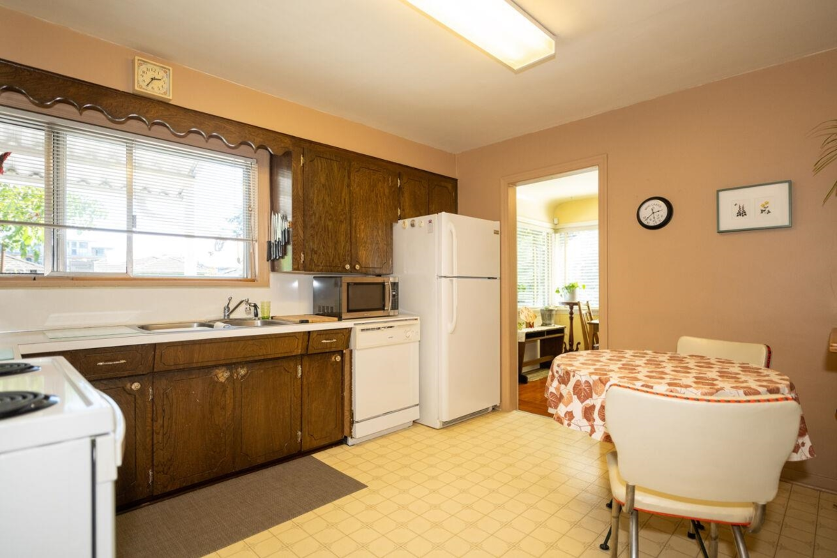 Bedroom 2 Photo of 7240 16th Avenue, Burnaby, BC