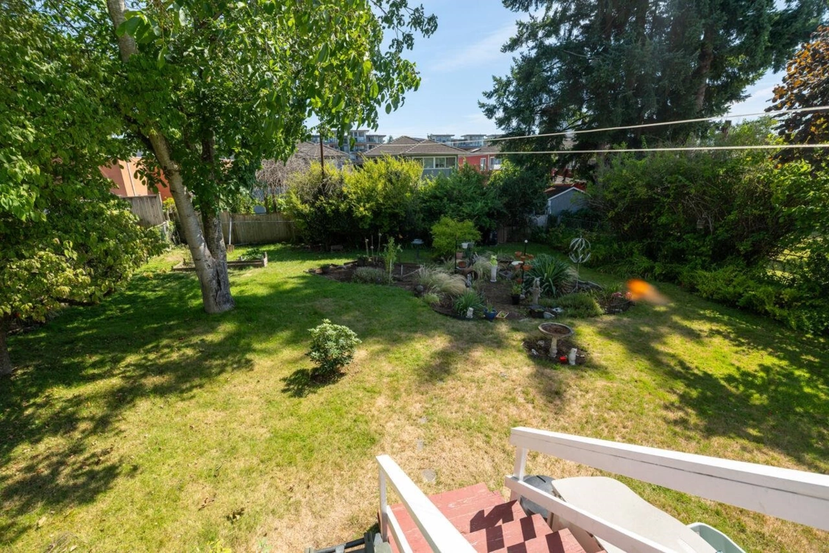 Family Room Photo of 7240 16th Avenue, Burnaby, BC