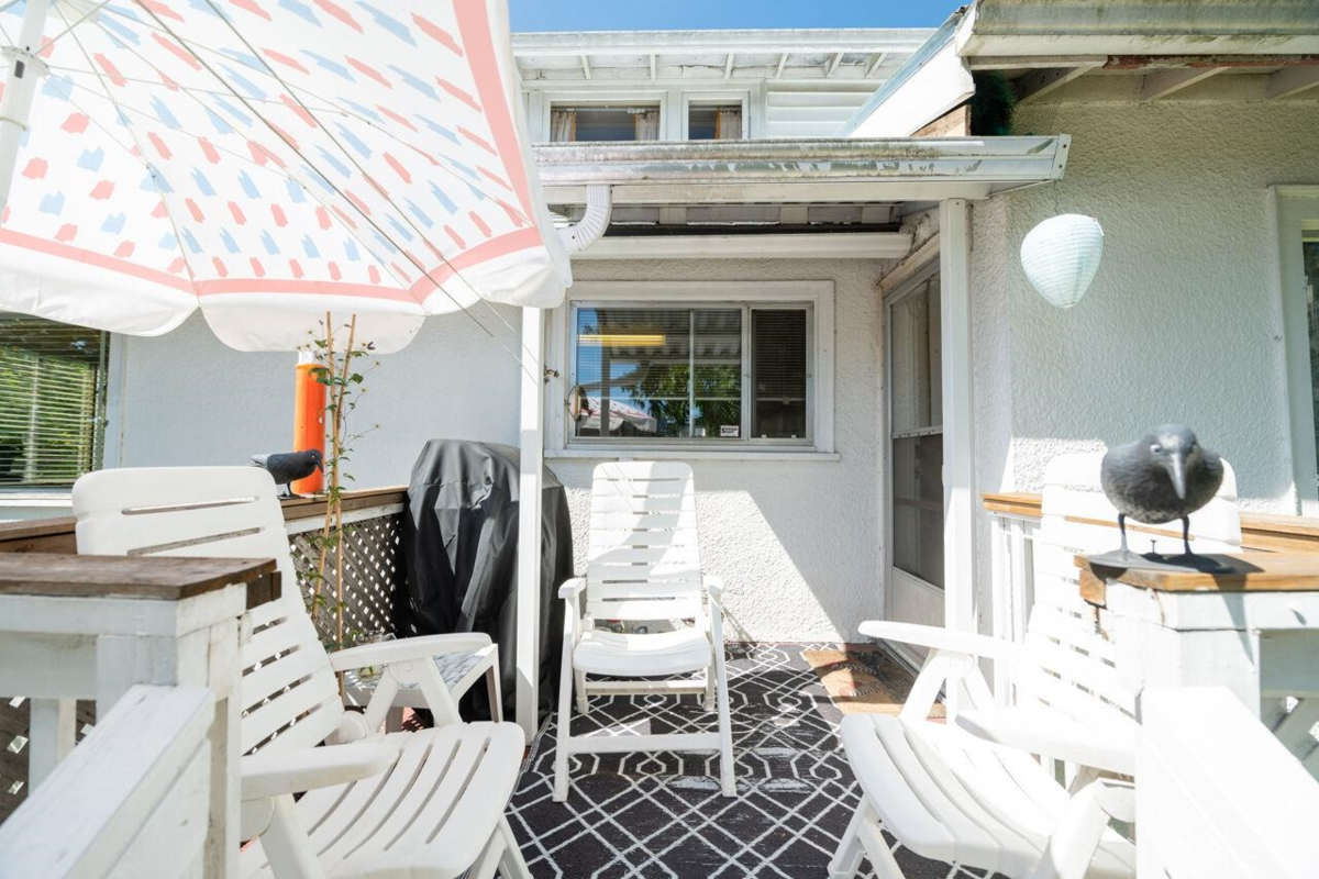 Mudroom Photo of 7240 16th Avenue, Burnaby, BC
