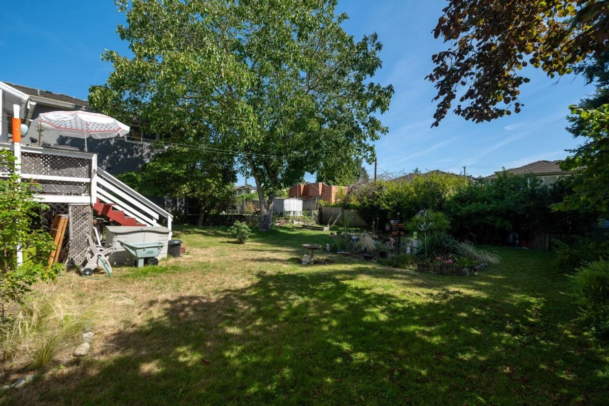 Staircase Photo of 7240 16th Avenue, Burnaby, BC