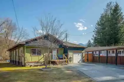 23 Bracken Parkway, Squamish, BC, Squamish — Single Family Residence for sale