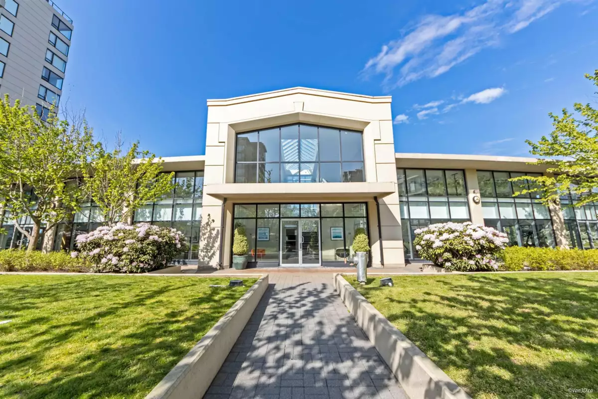 Guest Bathroom Photo of 1805 9188 Hemlock Drive, Richmond, BC