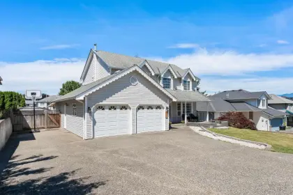 5459 Alpine Crescent, Chilliwack, BC, Chilliwack — Single Family Residence for sale