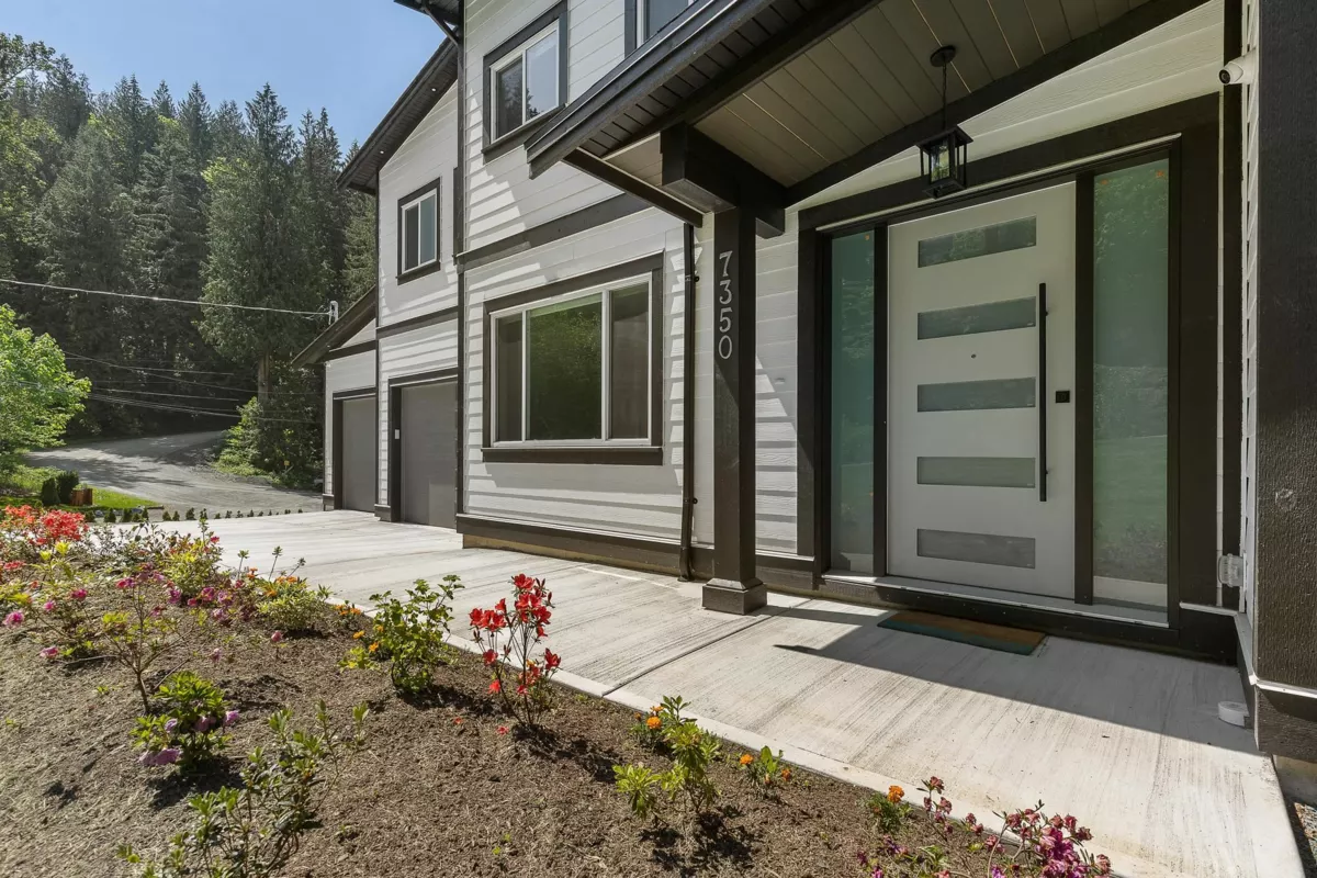 Family Room Photo of 7350 Marble Hill Road, Chilliwack, BC