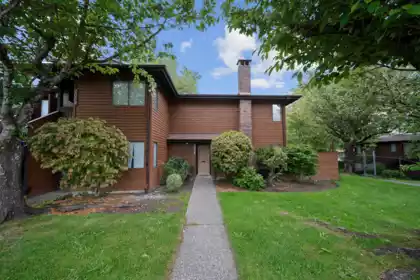 2011 10620 150 Street, Surrey, BC, Surrey — Townhouse for sale