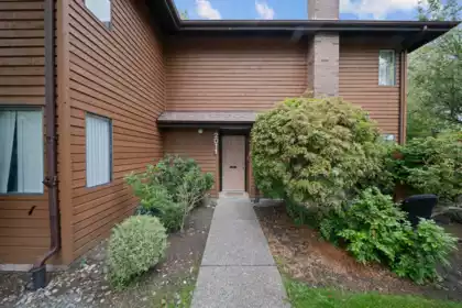 2011 10620 150 Street, Surrey, BC, Surrey — Townhouse for sale