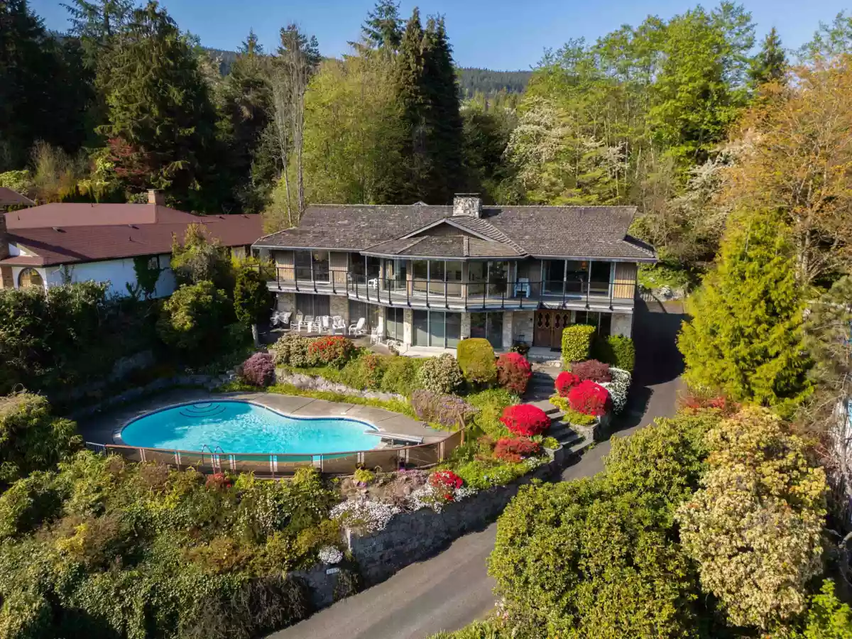 Exterior Front Photo of 1343 Tyrol Road, West Vancouver, BC