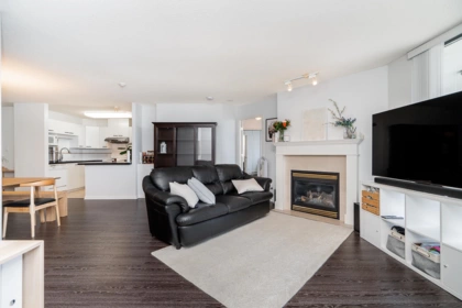 703 4425 Halifax Street, Burnaby, BC, Burnaby — Apartment/Condo for sale