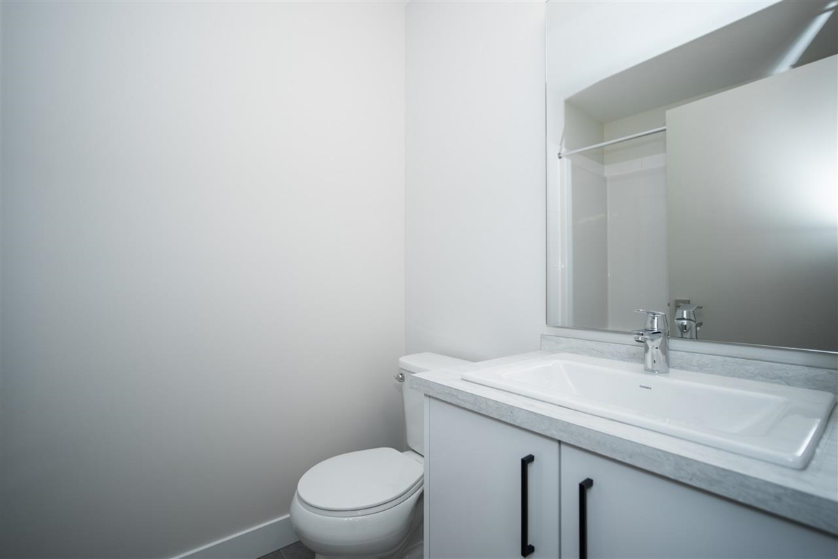 Mudroom Photo of 214 46150 Thomas Road, Sardis, BC