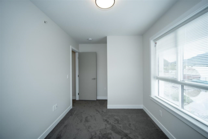 Entry Foyer Photo of 214 46150 Thomas Road, Sardis, BC