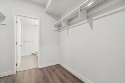 303 5535 Hastings Street, Burnaby, BC, Burnaby — Apartment/Condo for sale