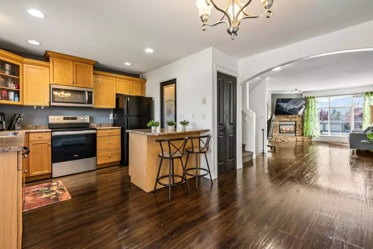 Walk-In Closet Photo of 74 8881 Walters Street, Chilliwack, BC