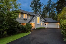 3714 Southridge Place, West Vancouver, BC