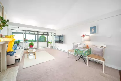 49 2202 Folkestone Way, West Vancouver, BC