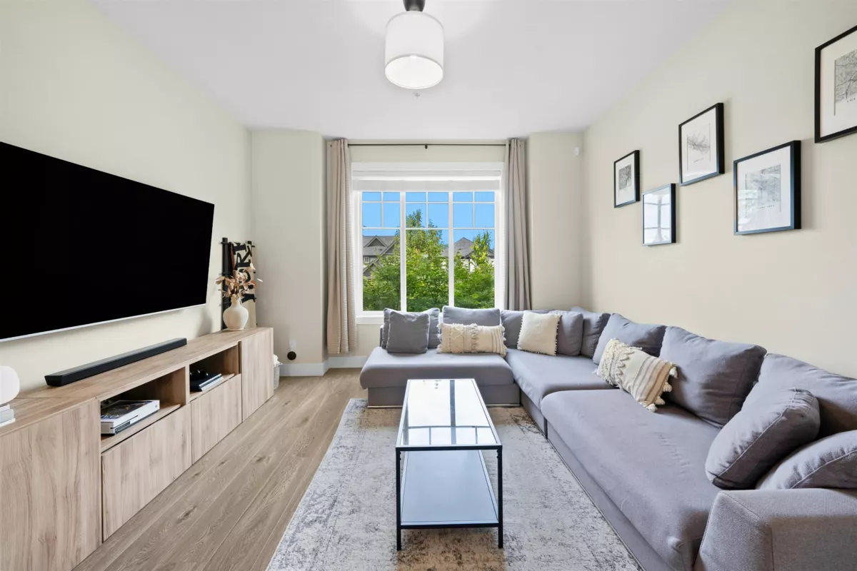 Walk-In Closet Photo of 61 20498 82 Avenue, Langley, BC