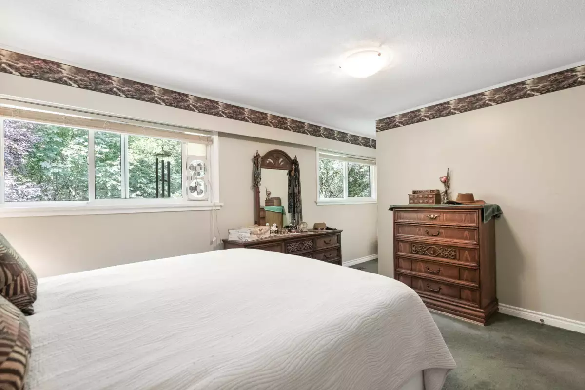 Basement Recreation Room Photo of 22991 126 Avenue, Maple Ridge, BC