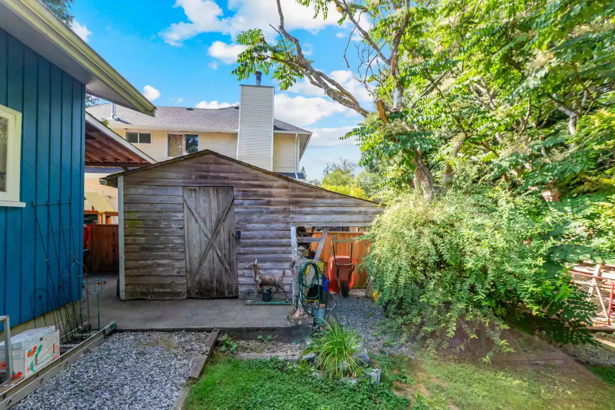 Fitness Center Photo Near 22991 126 Avenue, Maple Ridge, BC