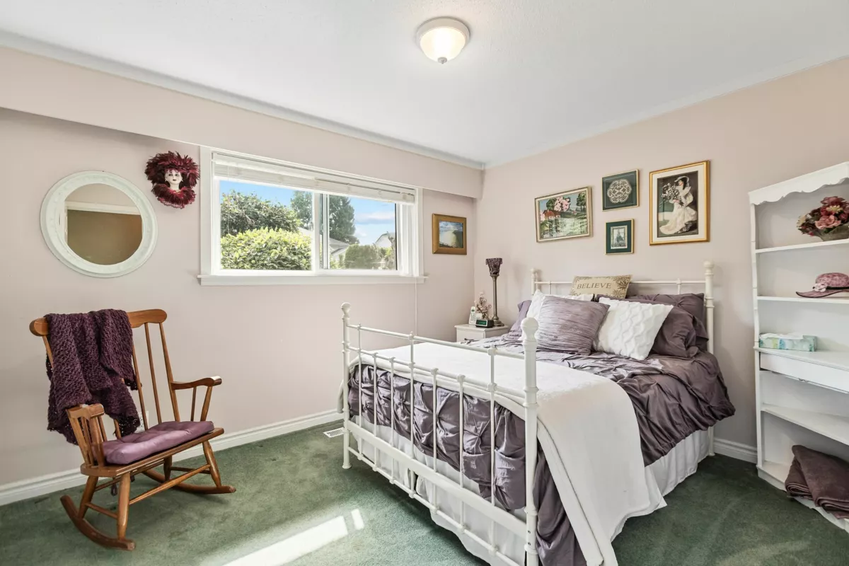 Mudroom Photo of 22991 126 Avenue, Maple Ridge, BC