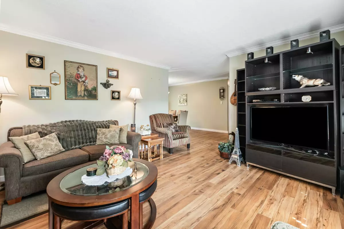 Walk-In Closet Photo of 22991 126 Avenue, Maple Ridge, BC