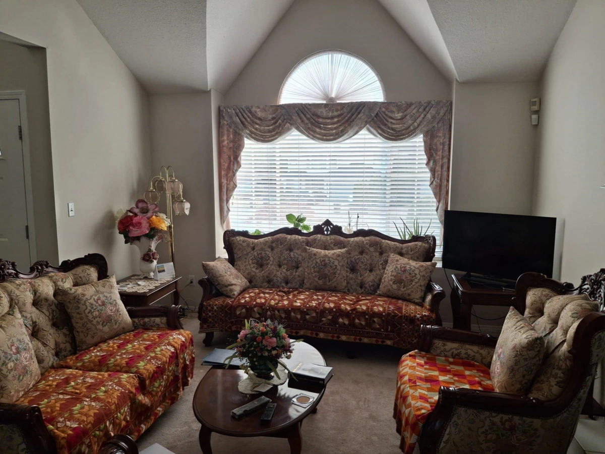 Family Room Photo of 8771 143 Street, Surrey, BC