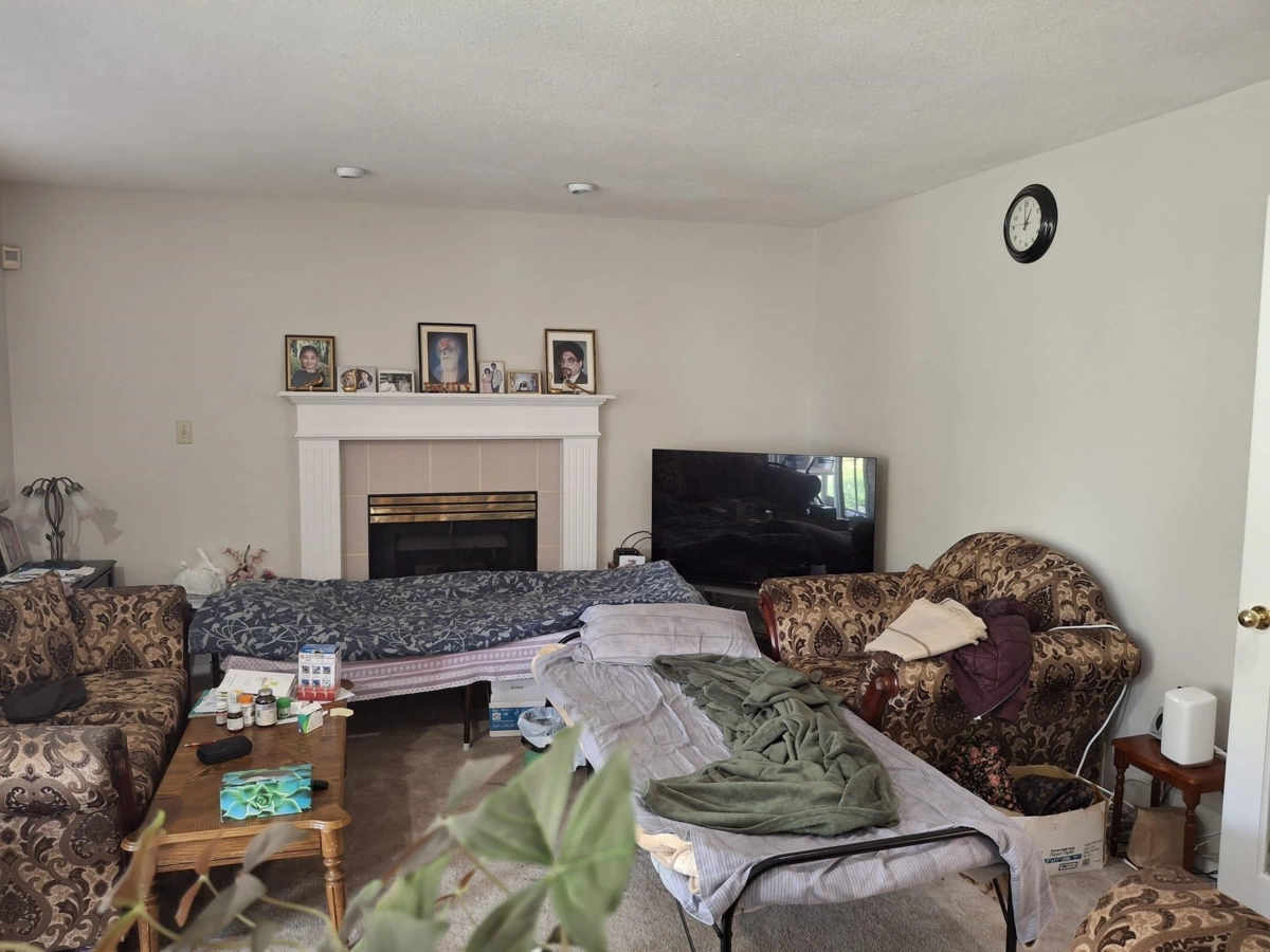 Kitchen Photo of 8771 143 Street, Surrey, BC
