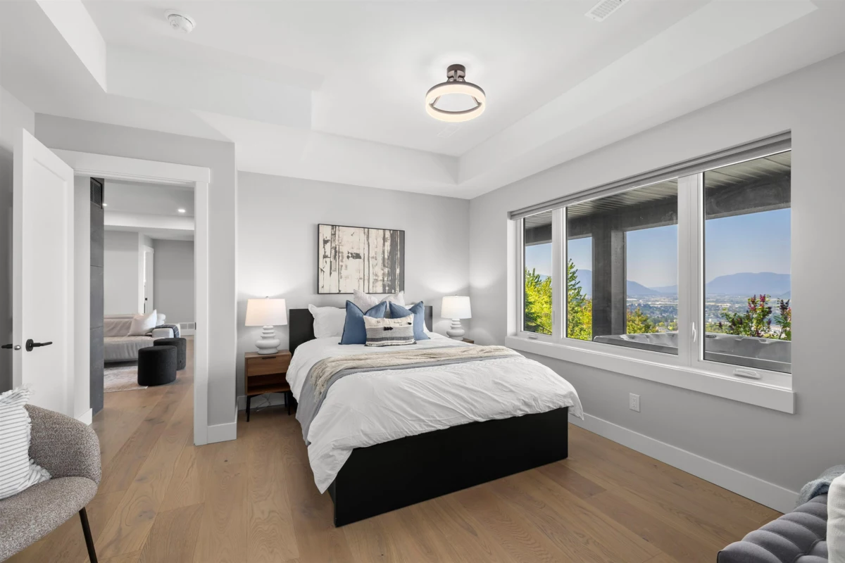 Hallway Photo of 5487 Maclachlan Place, Chilliwack, BC