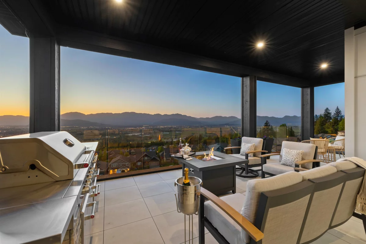 Hot Tub / Spa Photo of 5487 Maclachlan Place, Chilliwack, BC