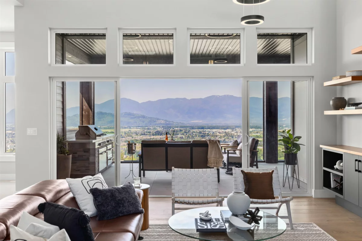 Kitchen Island Photo of 5487 Maclachlan Place, Chilliwack, BC