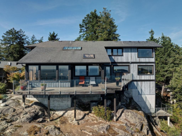 264 Arbutus Reach, Gibsons, BC, Gibsons — Single Family Residence for sale