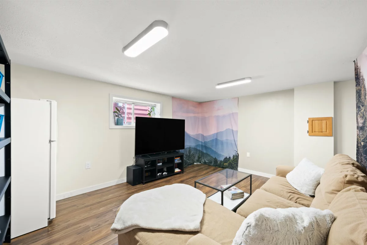 Front Yard Photo of 231 Princess Street, New Westminster, BC