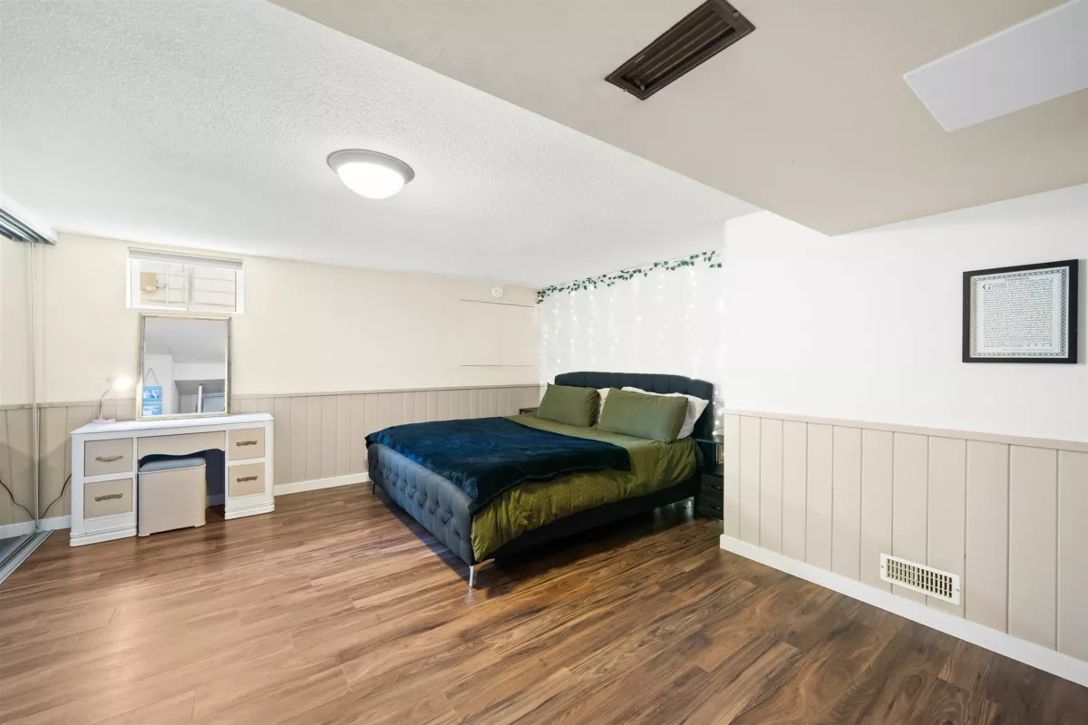 Hallway Photo of 231 Princess Street, New Westminster, BC