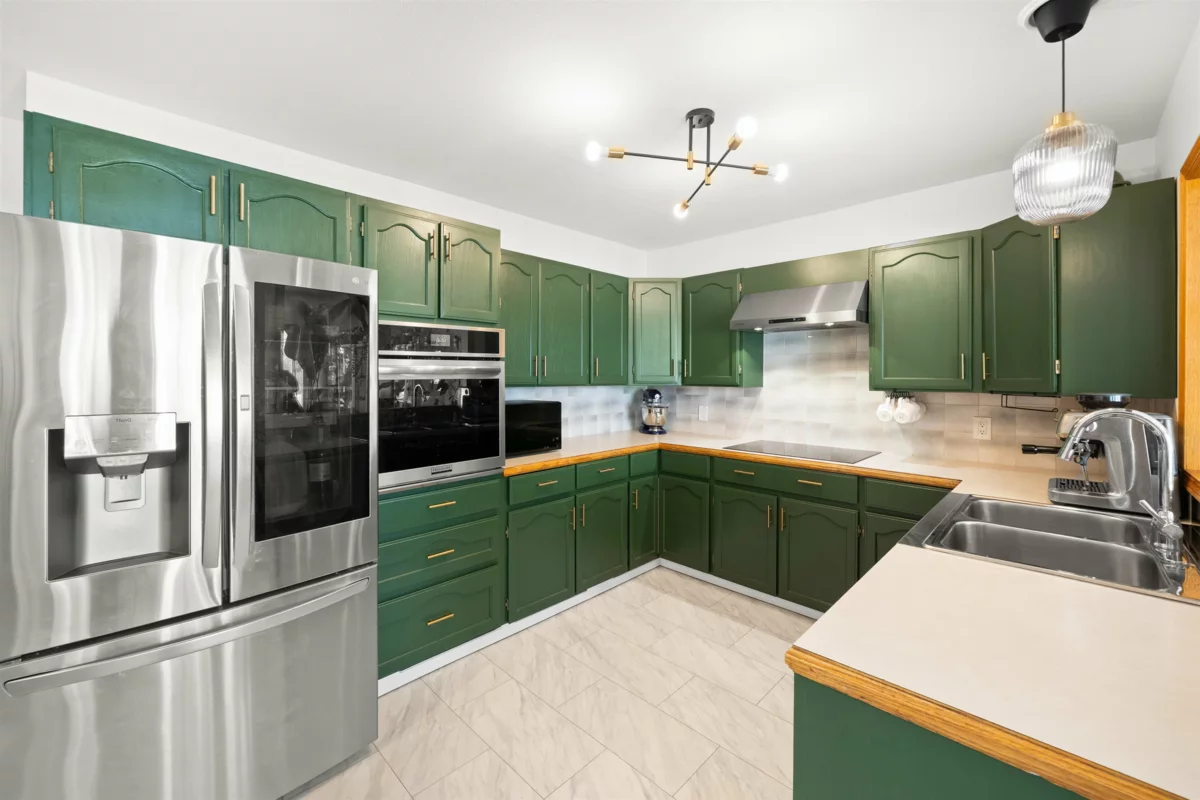 Kitchen Photo of 231 Princess Street, New Westminster, BC