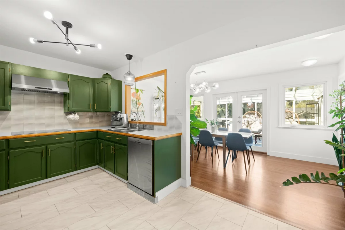 Living Room Photo of 231 Princess Street, New Westminster, BC