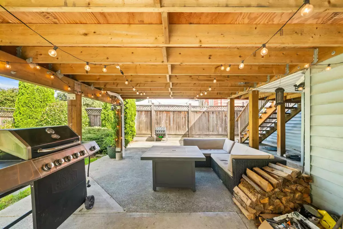 Swimming Pool Photo of 231 Princess Street, New Westminster, BC