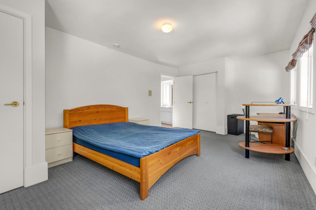 Basement Recreation Room Photo of 1437 Bramwell Road, West Vancouver, BC