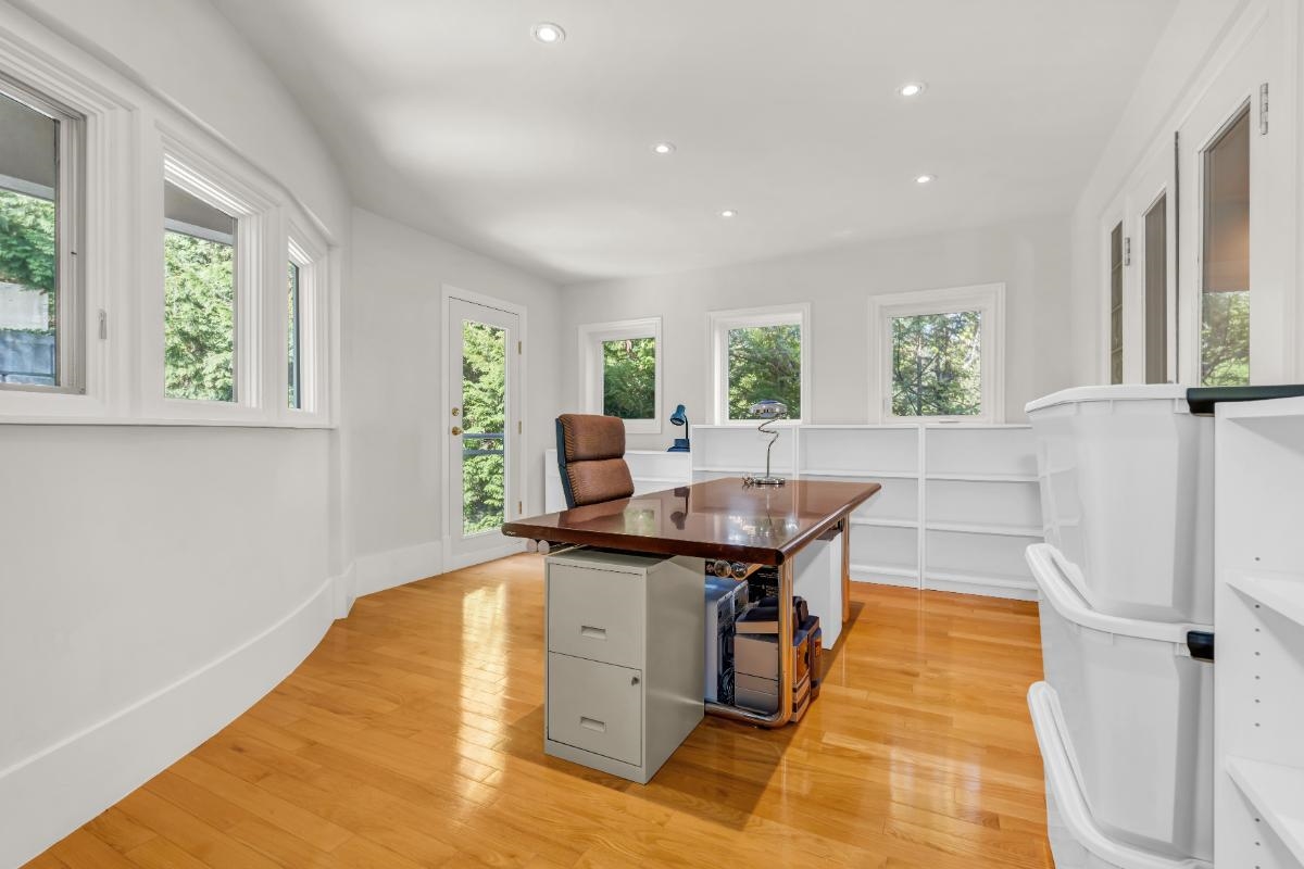 Bedroom 3 Photo of 1437 Bramwell Road, West Vancouver, BC