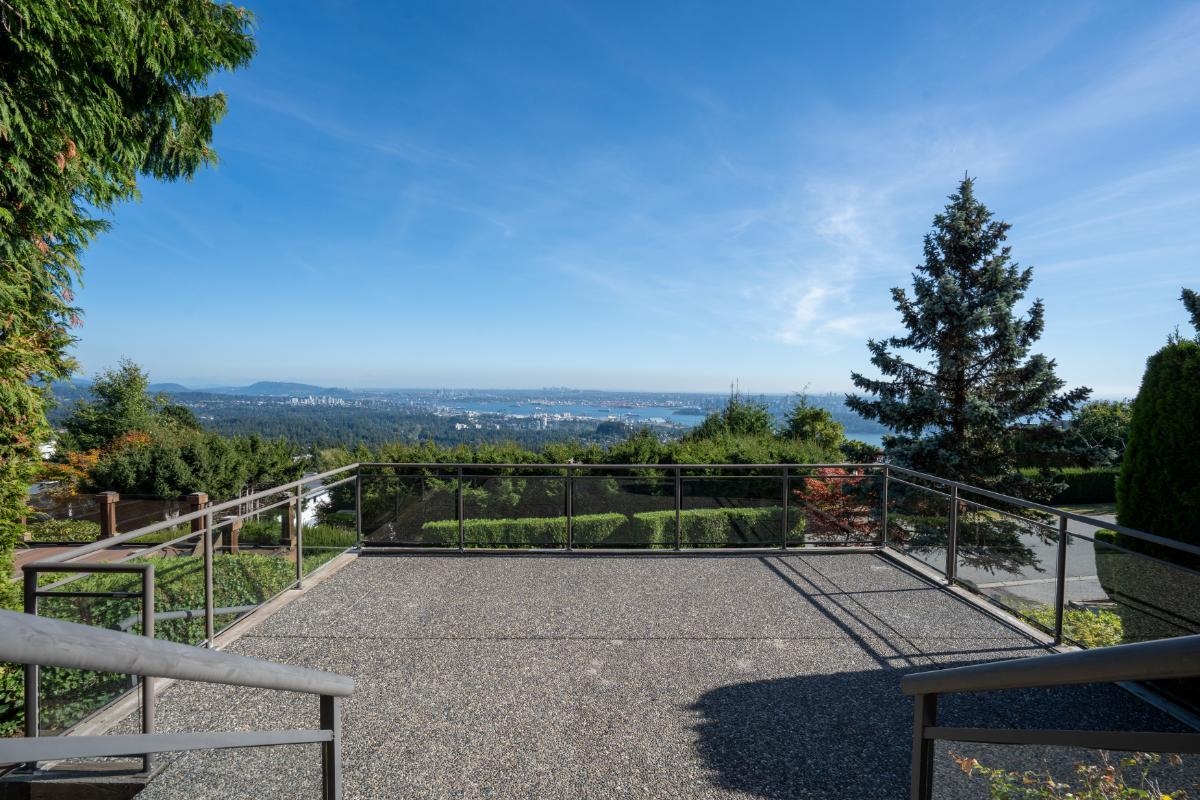 Garage Interior Photo of 1437 Bramwell Road, West Vancouver, BC