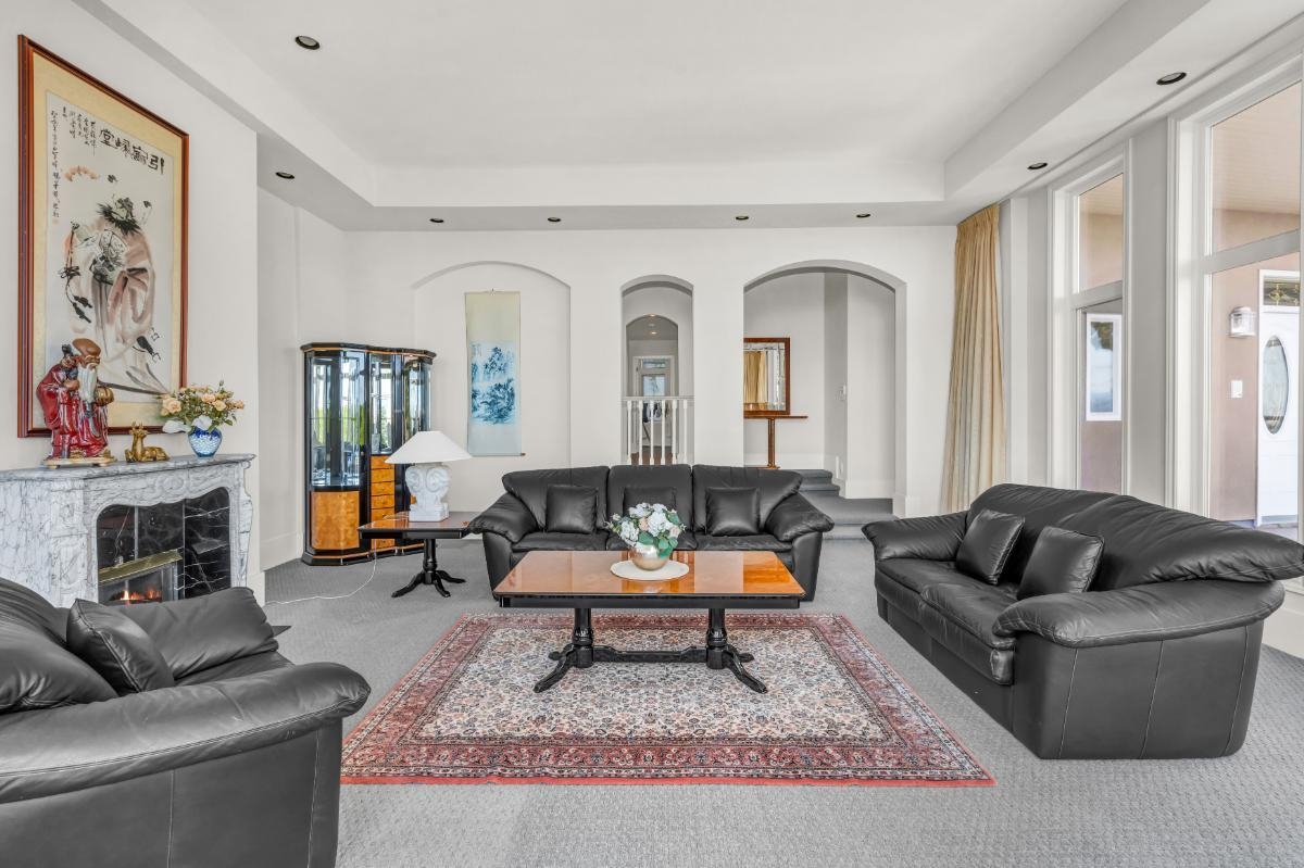 Kitchen Photo of 1437 Bramwell Road, West Vancouver, BC