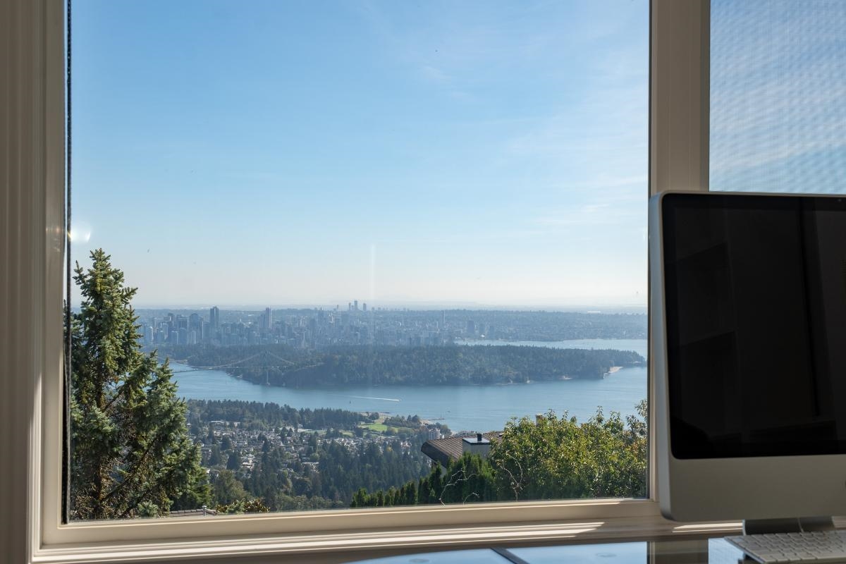 Loft / Bonus Room Photo of 1437 Bramwell Road, West Vancouver, BC