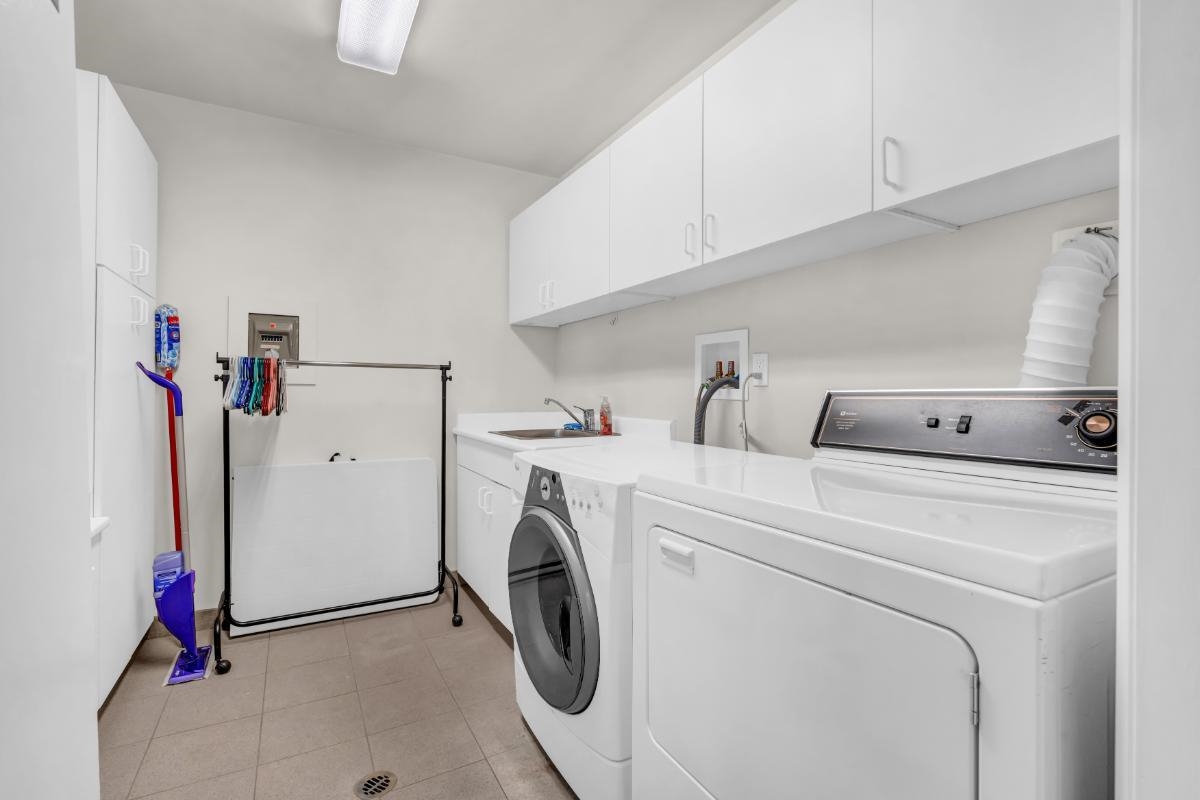 Outdoor Deck Photo of 1437 Bramwell Road, West Vancouver, BC