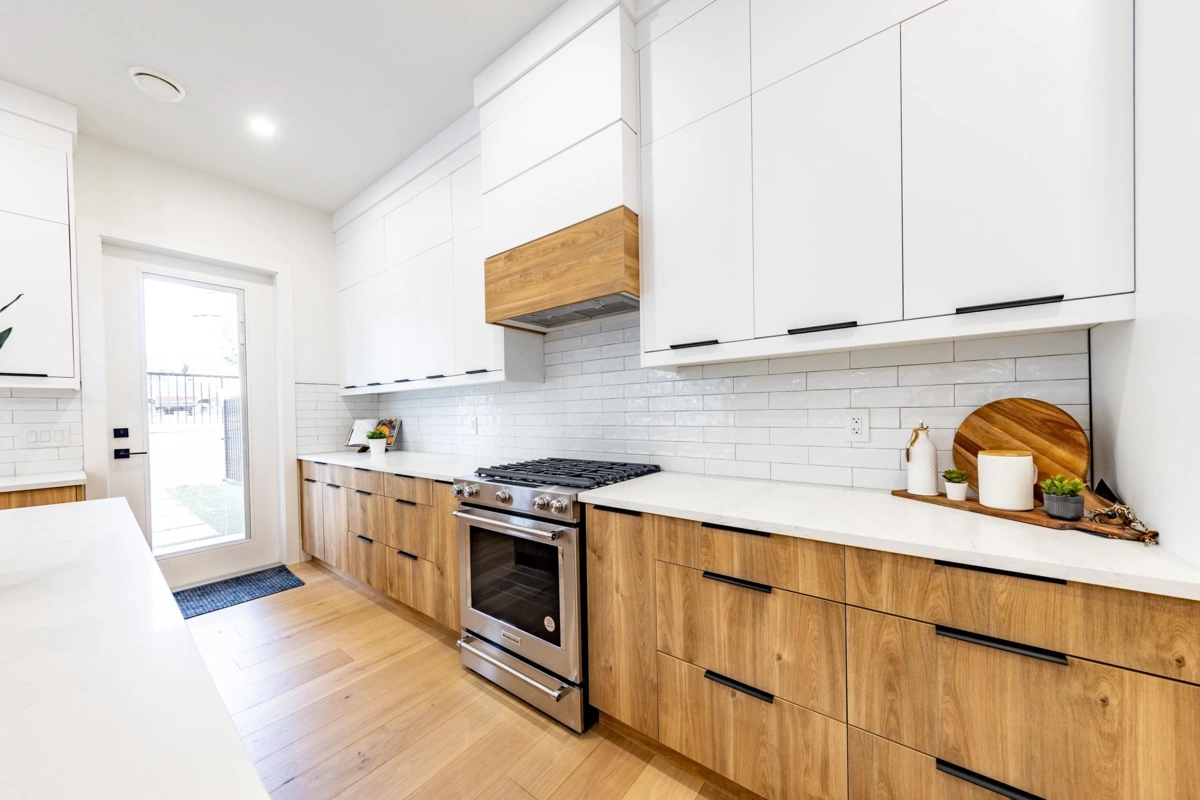 Primary Bathroom Photo of 104 941 Dansey Avenue, Coquitlam, BC