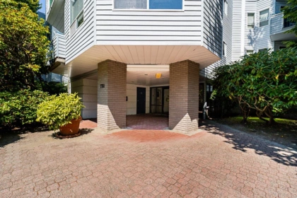 213 7760 Moffatt Road, Richmond, BC, Richmond — Apartment/Condo for sale