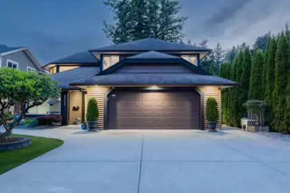 8337 Shimek Street, Mission, BC, Mission — Single Family Residence for sale