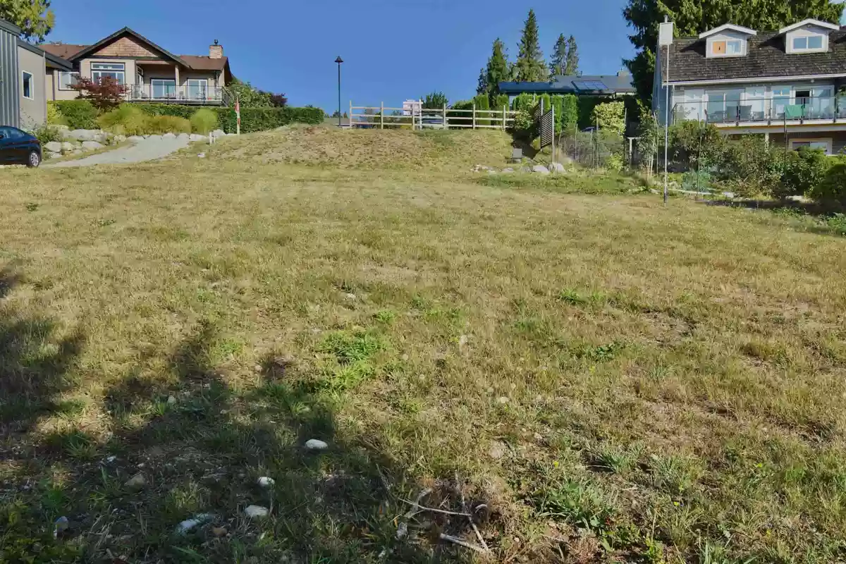 Family Room Photo of 554 Wildwood Crescent, Gibsons, BC