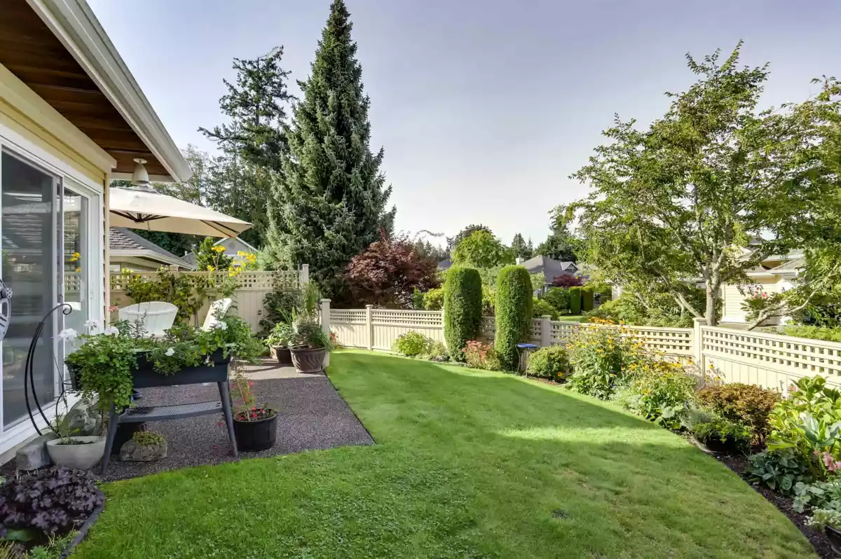 Garage Interior Photo of 27 1881 144 Street, Surrey, BC